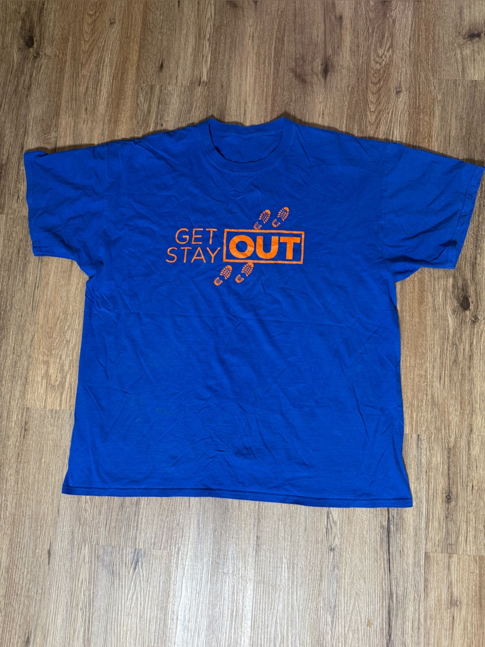Classic Blue Graphic 'GET STAY OUT' Short-Sleeve Men's Tee